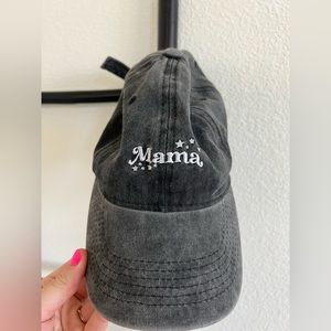 Mama hat